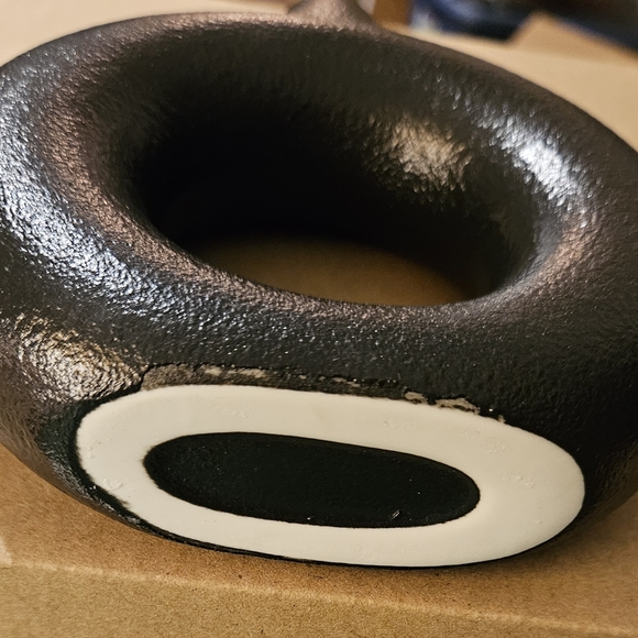 Black ceramic doughnut shaped flower/bud vase. 6" high, 5-1/2 wide. 🏷️ - Picture 2 of 8